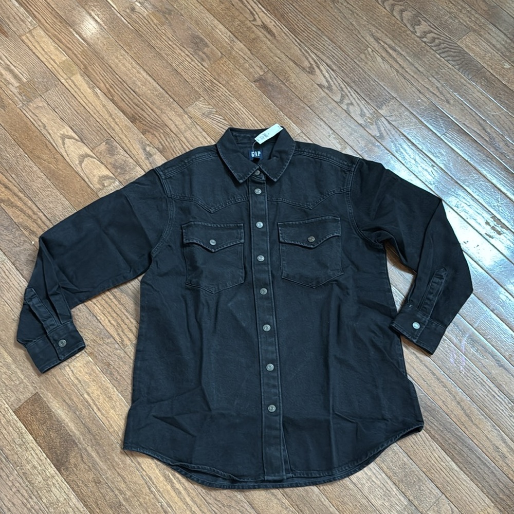 NWT GAP Women's Black Denim Jacket
